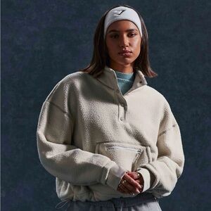 Gymshark • Pause Borg Pullover (L)